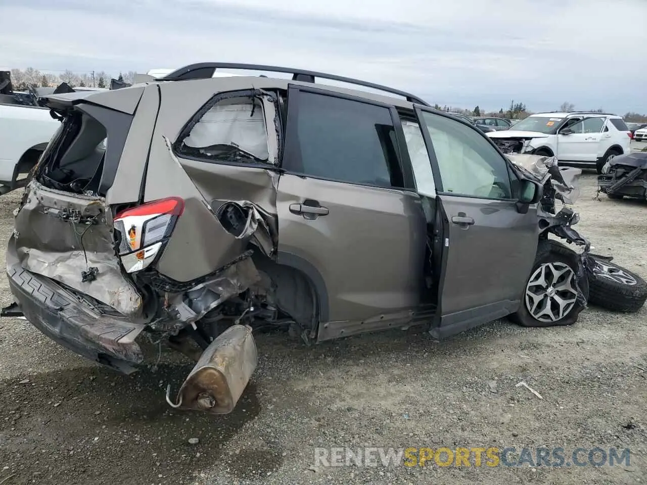 3 Photograph of a damaged car JF2SKAJCXLH430532 SUBARU FORESTER 2020