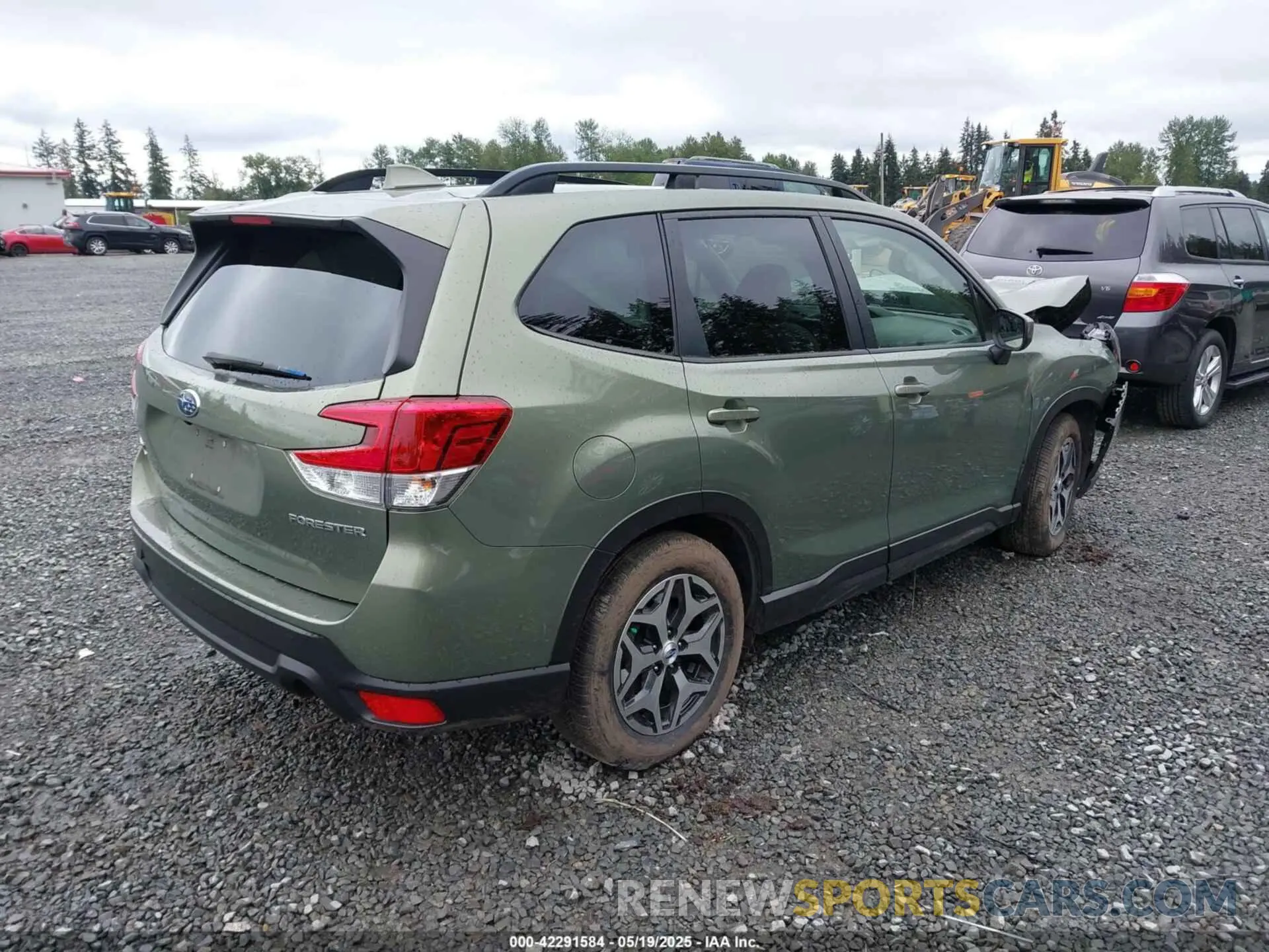 4 Photograph of a damaged car JF2SKAJCXLH486602 SUBARU FORESTER 2020
