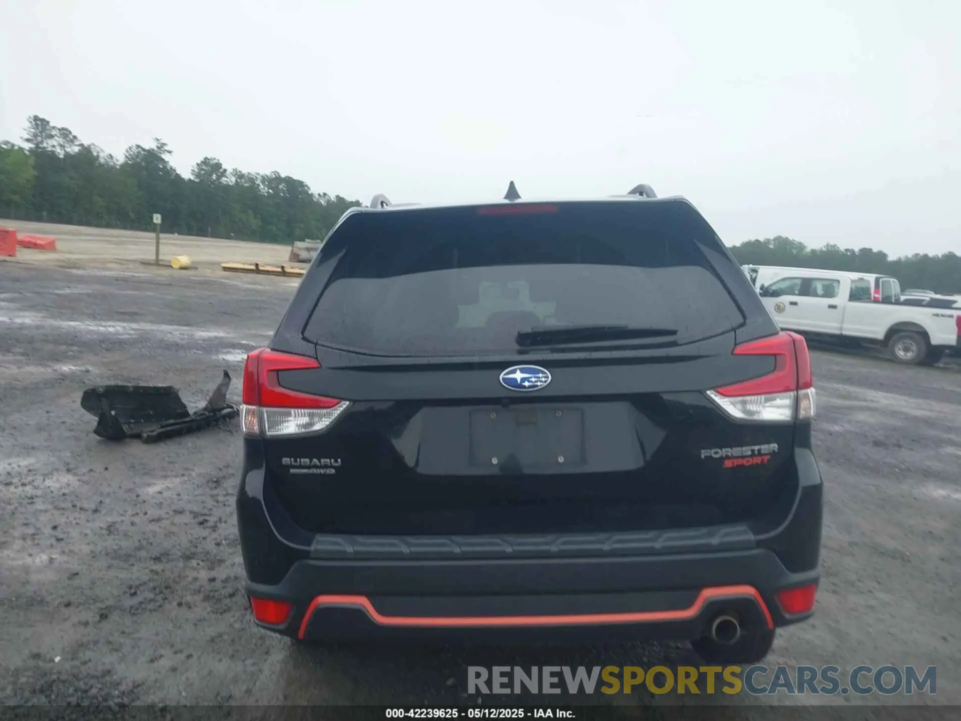 17 Photograph of a damaged car JF2SKALC7LH465221 SUBARU FORESTER 2020