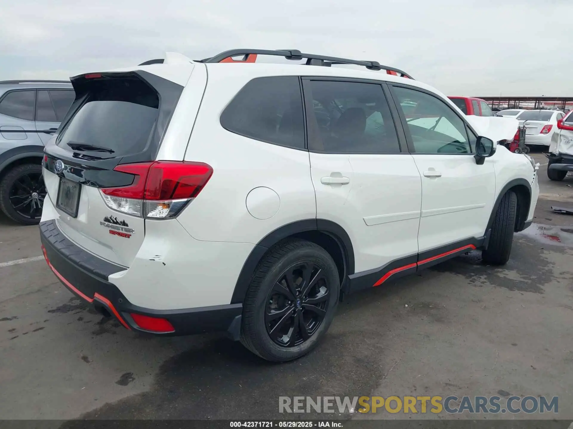 4 Photograph of a damaged car JF2SKAMCXLH556000 SUBARU FORESTER 2020