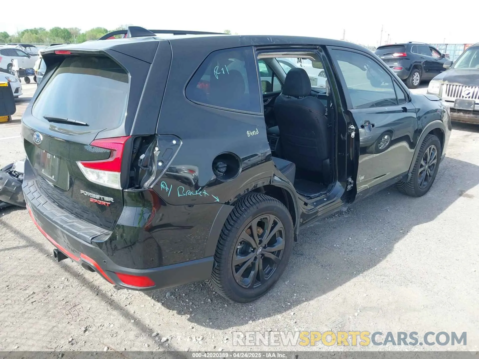 4 Photograph of a damaged car JF2SKARC7LH538949 SUBARU FORESTER 2020