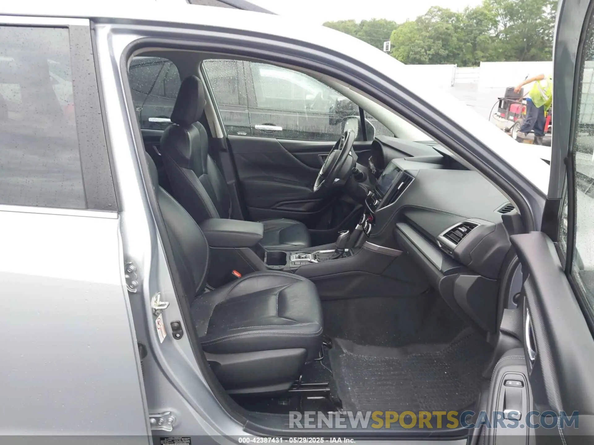 5 Photograph of a damaged car JF2SKAUC0LH555924 SUBARU FORESTER 2020