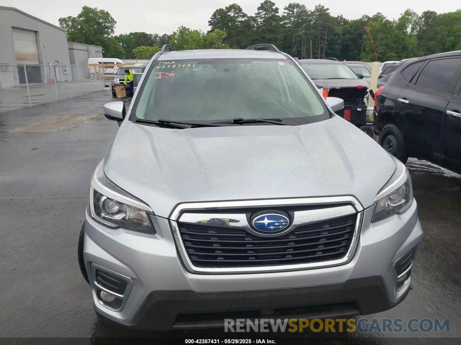 6 Photograph of a damaged car JF2SKAUC0LH555924 SUBARU FORESTER 2020