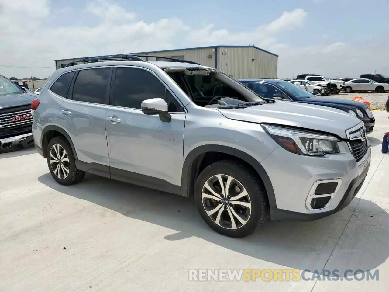 4 Photograph of a damaged car JF2SKAUC1LH469568 SUBARU FORESTER 2020