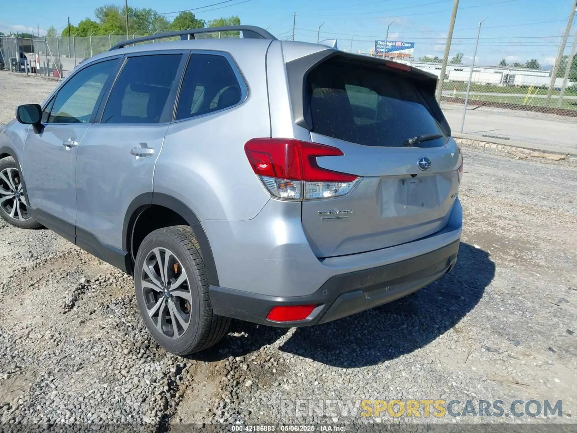 3 Photograph of a damaged car JF2SKAUC3LH457471 SUBARU FORESTER 2020