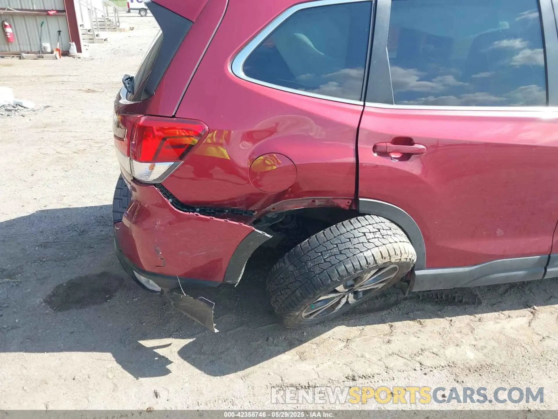 6 Photograph of a damaged car JF2SKAUC3LH593437 SUBARU FORESTER 2020