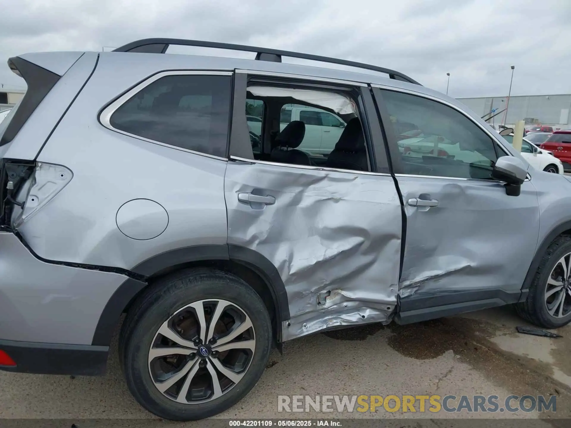 6 Photograph of a damaged car JF2SKAUC6LH462339 SUBARU FORESTER 2020