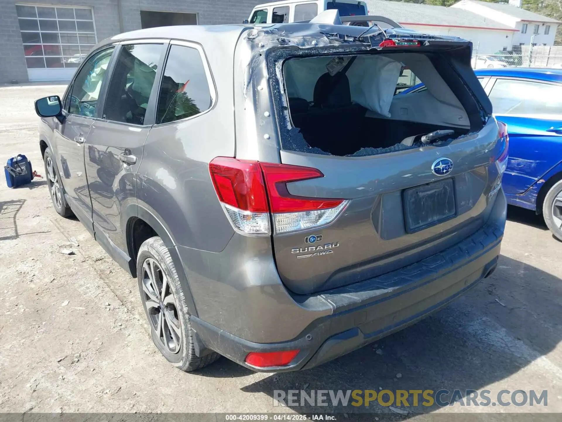 3 Photograph of a damaged car JF2SKAUC6LH480386 SUBARU FORESTER 2020