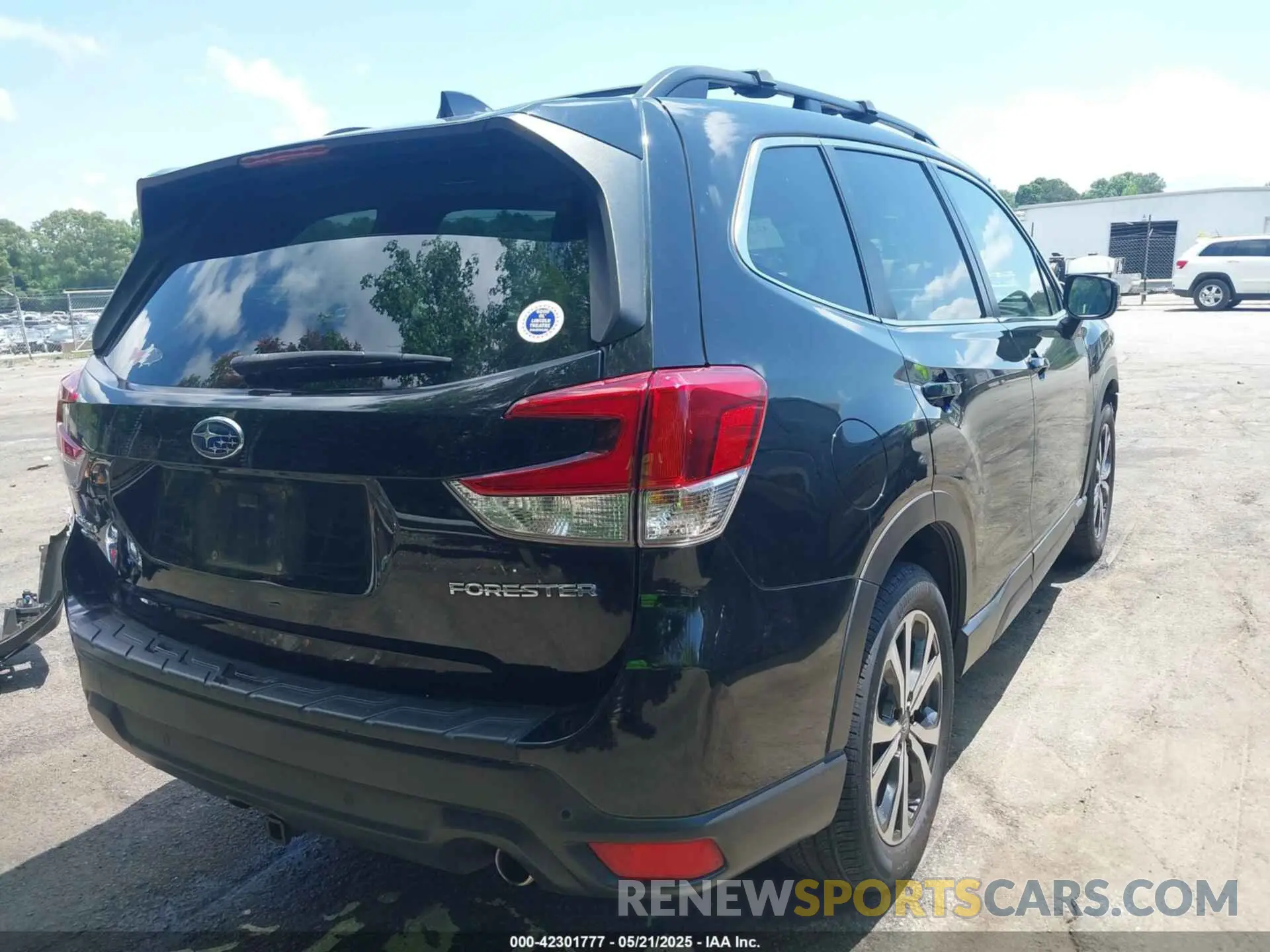 4 Photograph of a damaged car JF2SKAUC6LH564319 SUBARU FORESTER 2020