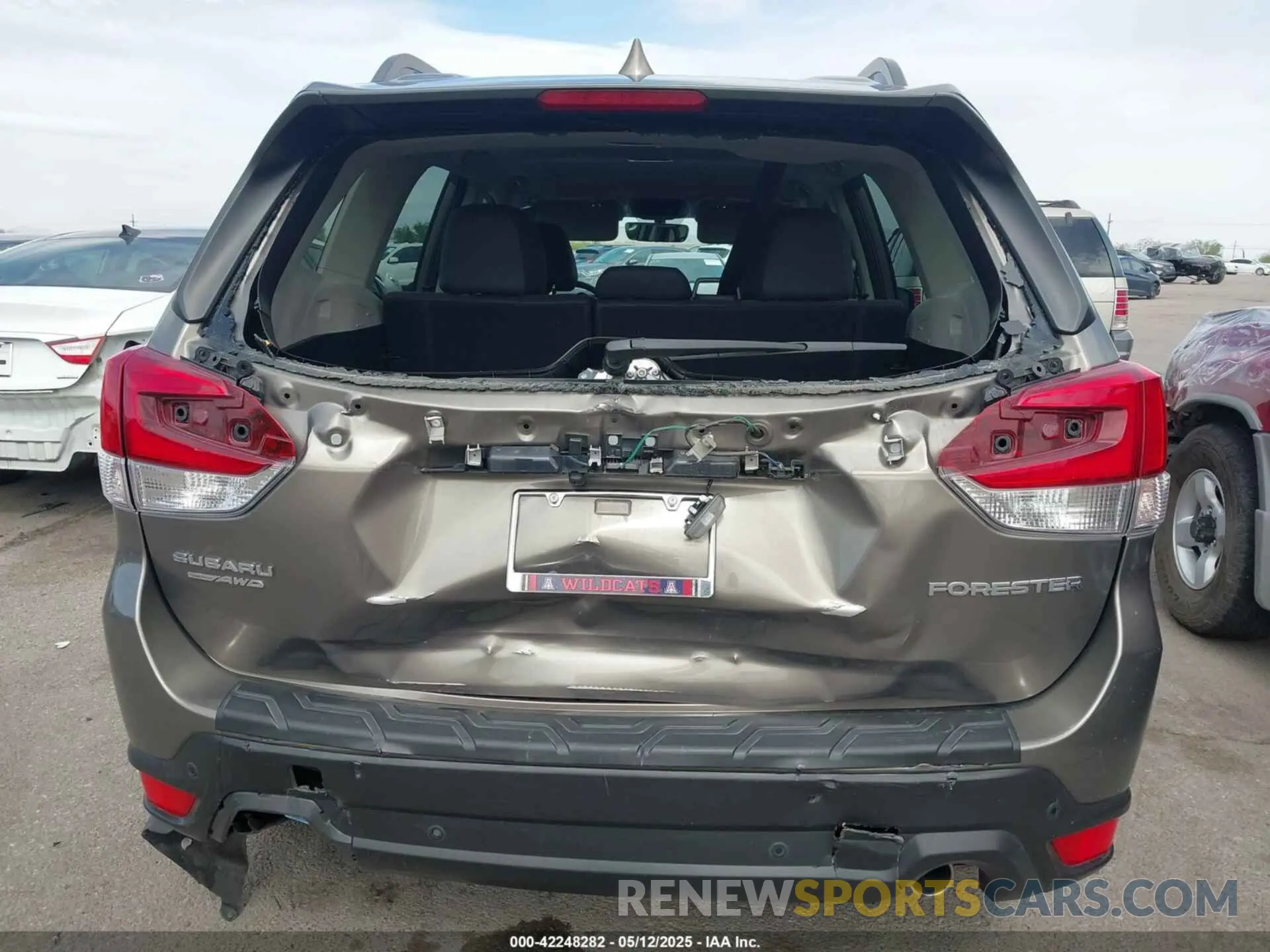16 Photograph of a damaged car JF2SKAUC7LH562434 SUBARU FORESTER 2020
