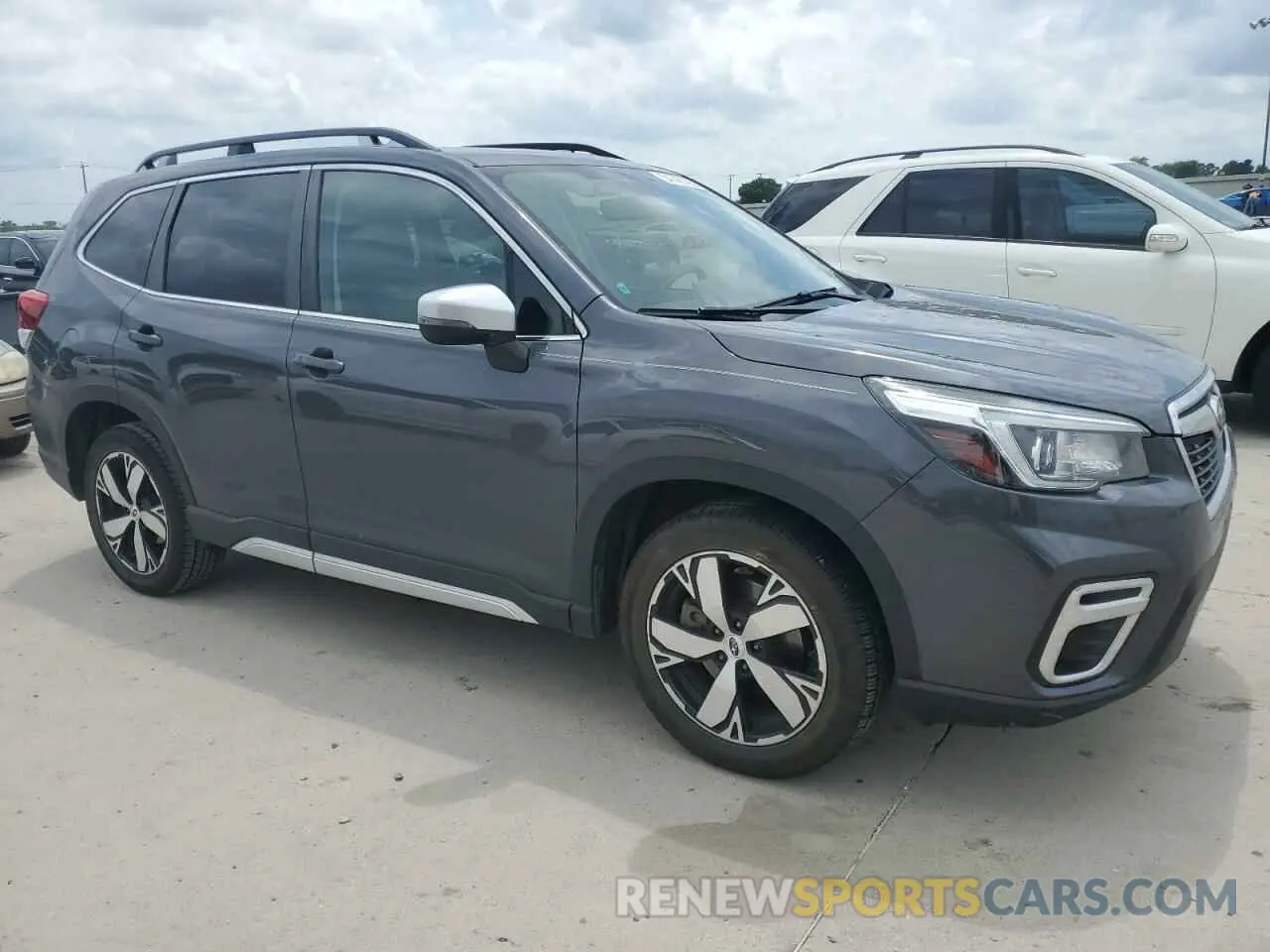 4 Photograph of a damaged car JF2SKAXC0LH601960 SUBARU FORESTER 2020