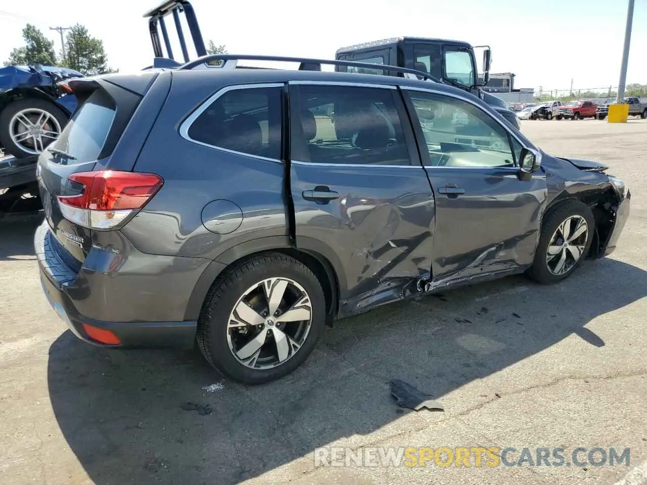 3 Photograph of a damaged car JF2SKAXC1LH442382 SUBARU FORESTER 2020