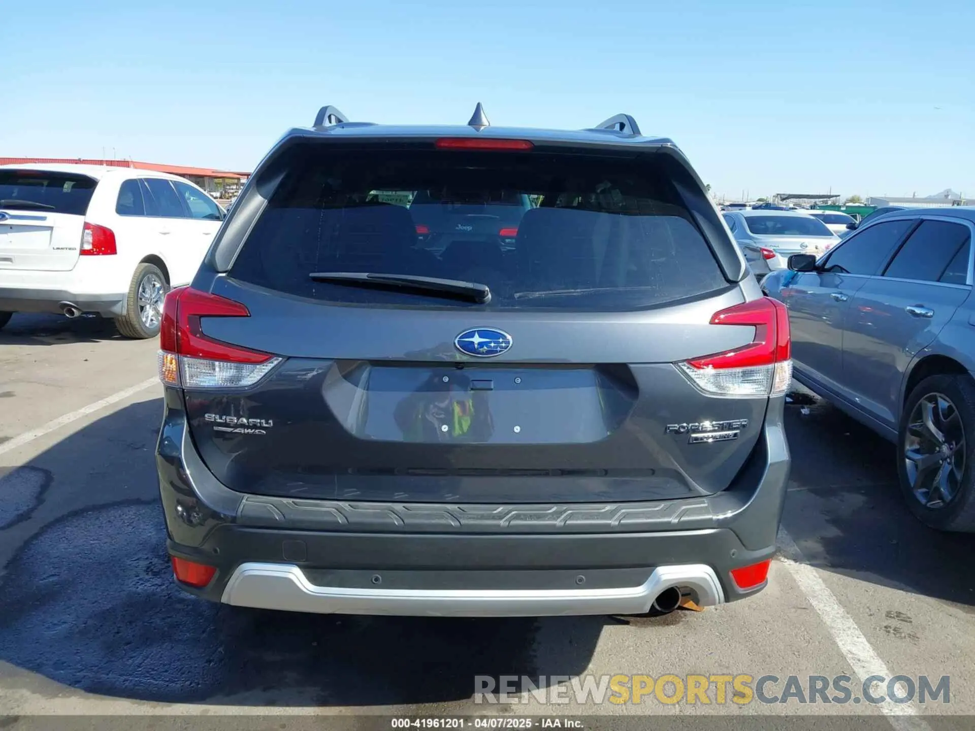 17 Photograph of a damaged car JF2SKAXC1LH590256 SUBARU FORESTER 2020