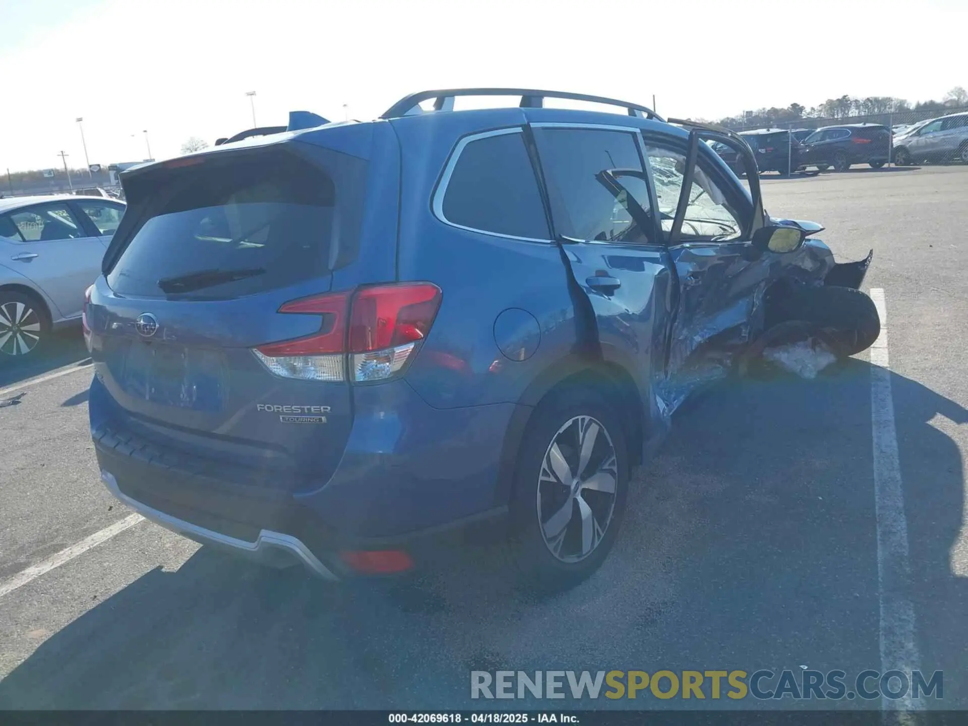 4 Photograph of a damaged car JF2SKAXC2LH495401 SUBARU FORESTER 2020