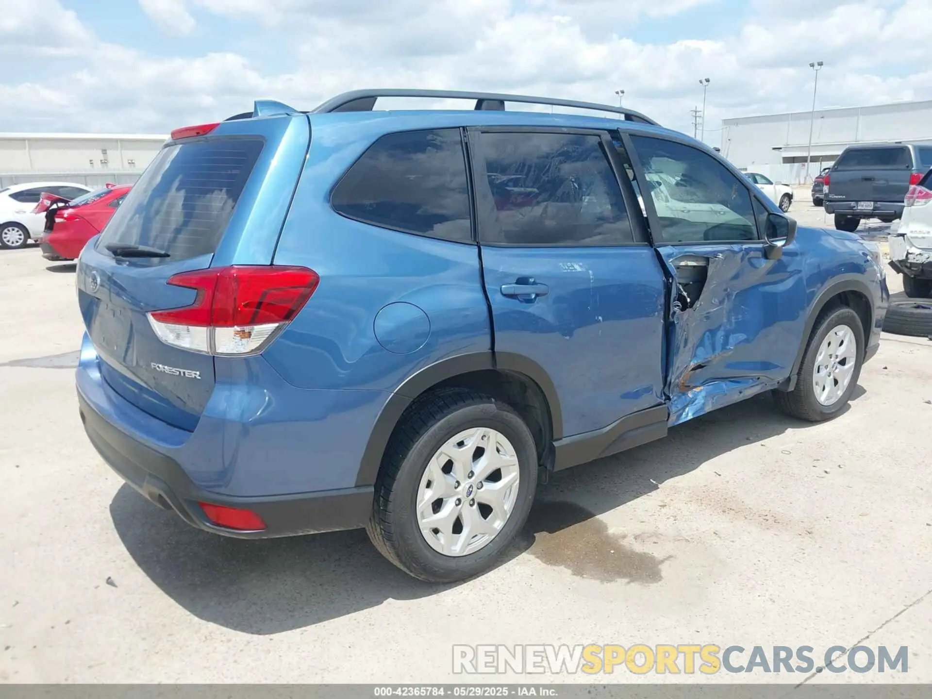 4 Photograph of a damaged car JF2SKADC0MH481552 SUBARU FORESTER 2021