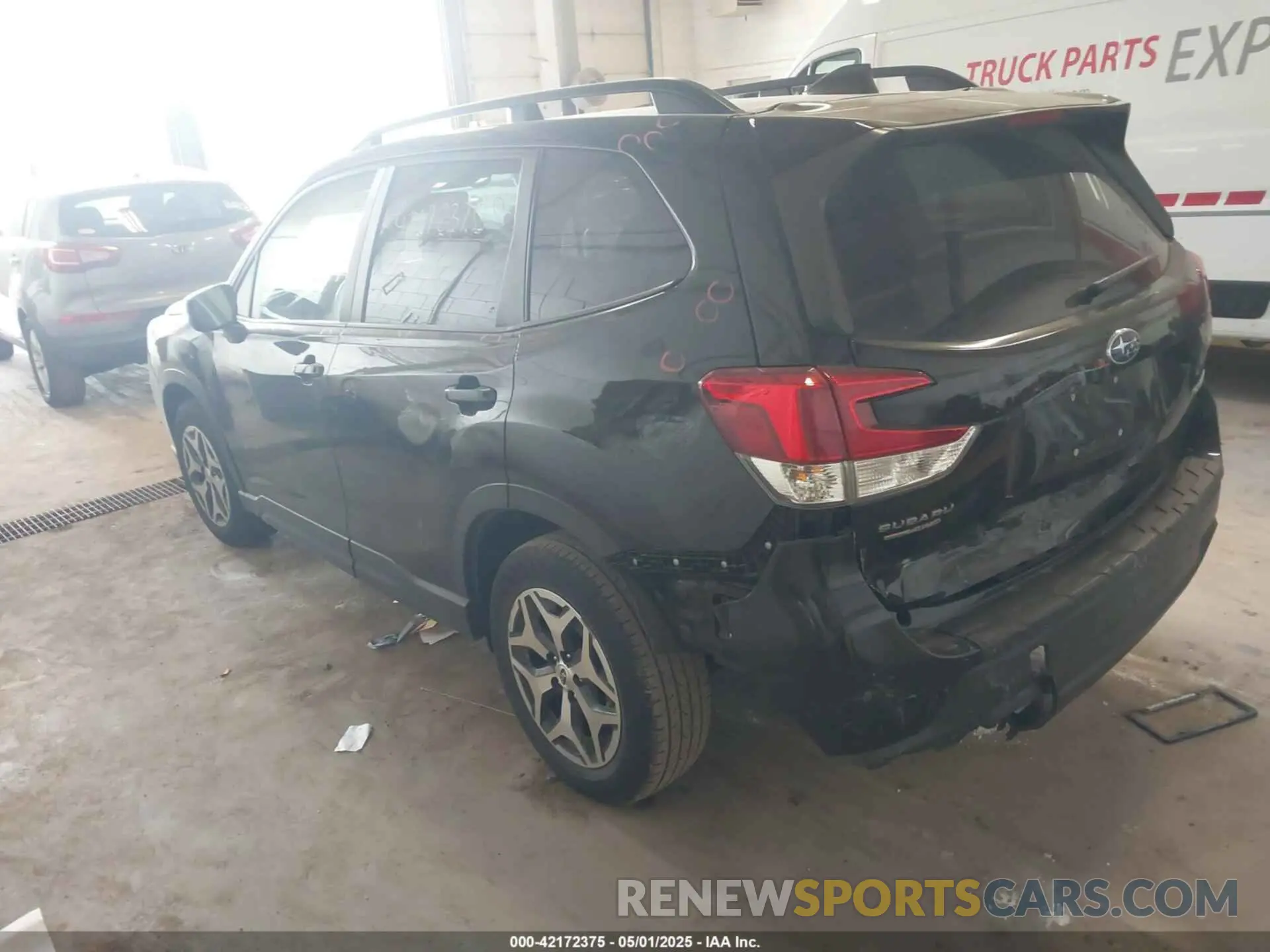 3 Photograph of a damaged car JF2SKAFC0MH586444 SUBARU FORESTER 2021
