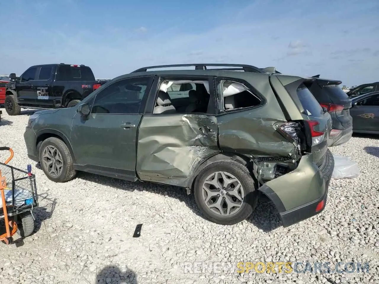 2 Photograph of a damaged car JF2SKAFC4MH546934 SUBARU FORESTER 2021