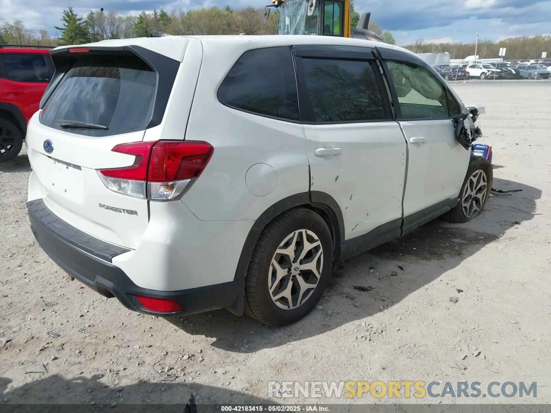 4 Photograph of a damaged car JF2SKAFC5MH552712 SUBARU FORESTER 2021