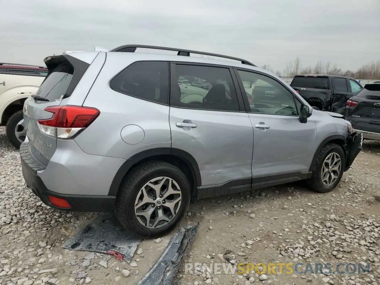 3 Photograph of a damaged car JF2SKAFCXMH572292 SUBARU FORESTER 2021