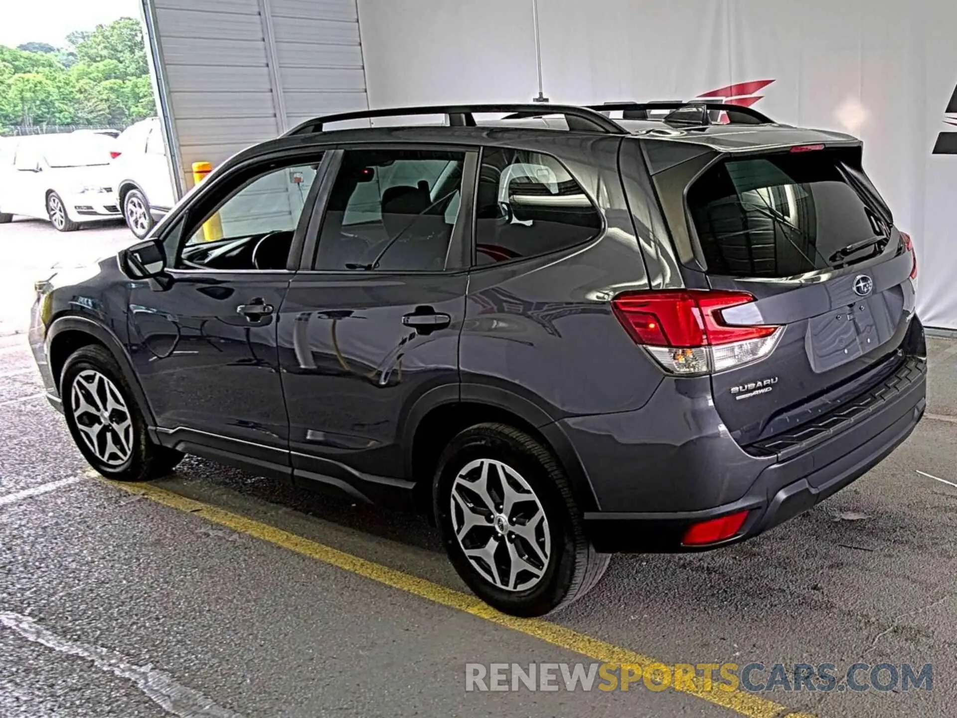 29 Photograph of a damaged car JF2SKAJC4MH588995 SUBARU FORESTER 2021