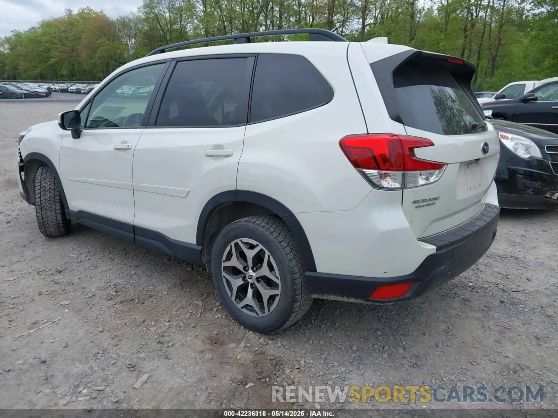 3 Photograph of a damaged car JF2SKAJC6MH421831 SUBARU FORESTER 2021