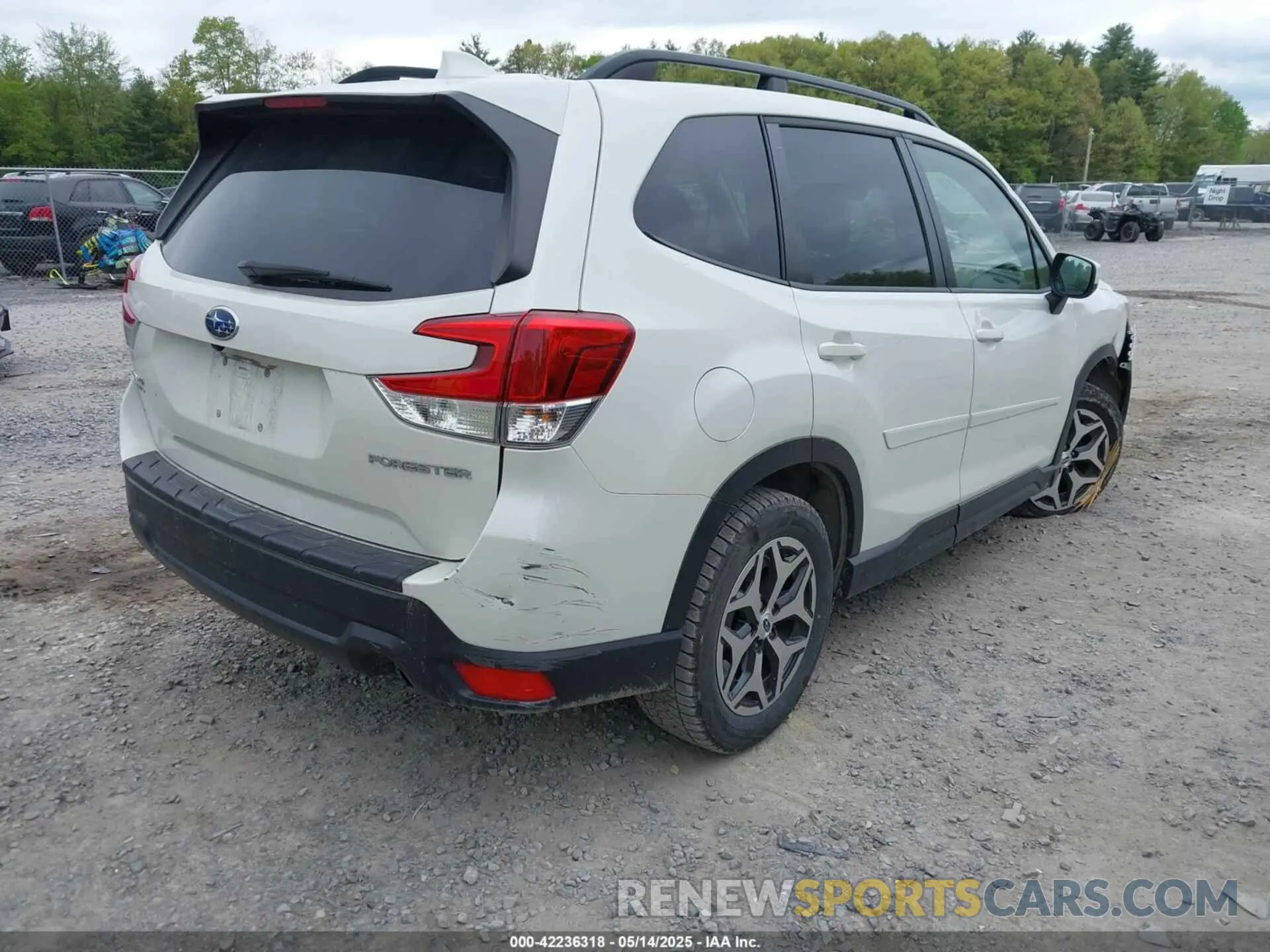 4 Photograph of a damaged car JF2SKAJC6MH421831 SUBARU FORESTER 2021