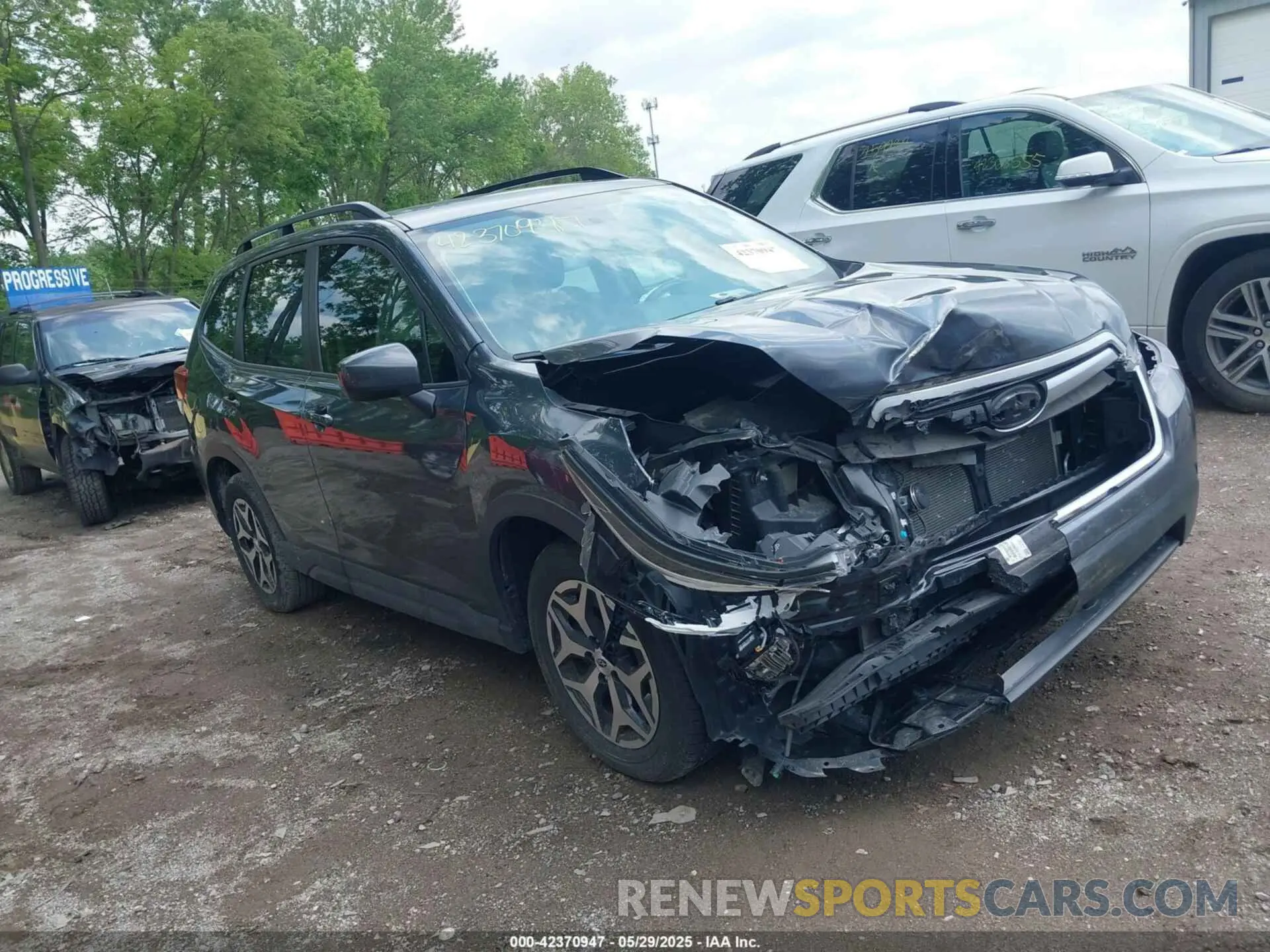 1 Photograph of a damaged car JF2SKAJC6MH469541 SUBARU FORESTER 2021