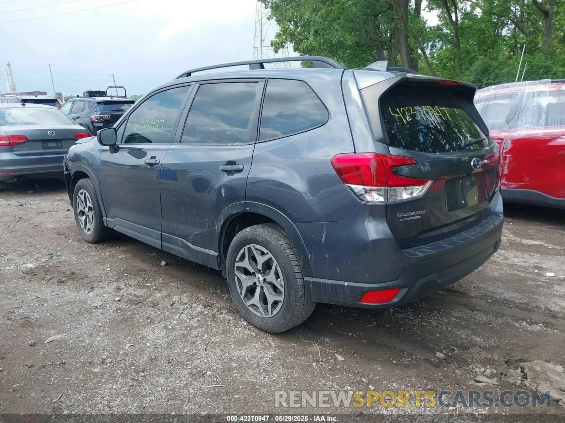 3 Photograph of a damaged car JF2SKAJC6MH469541 SUBARU FORESTER 2021
