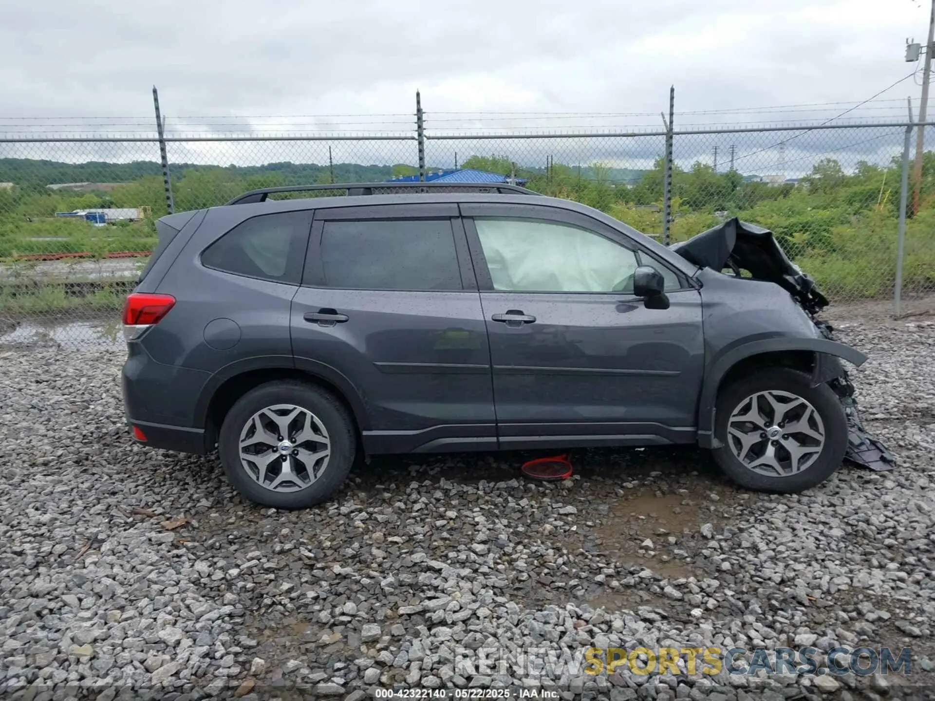 13 Photograph of a damaged car JF2SKAJC6MH561359 SUBARU FORESTER 2021