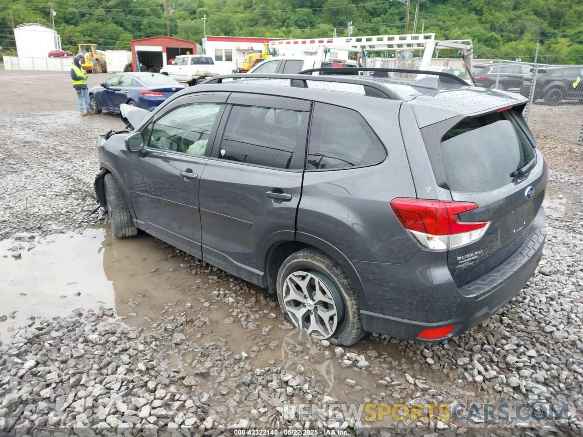 3 Photograph of a damaged car JF2SKAJC6MH561359 SUBARU FORESTER 2021