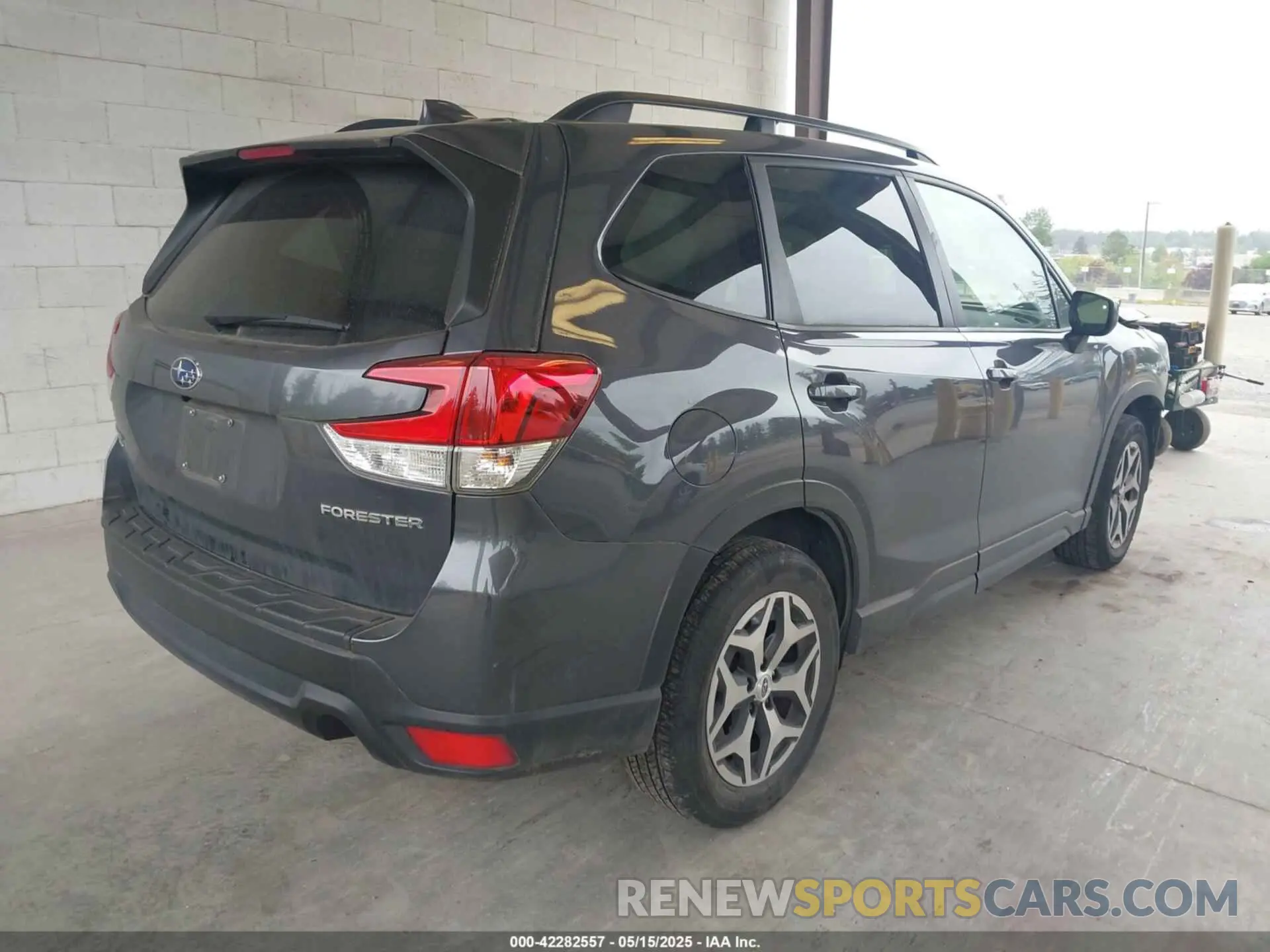 4 Photograph of a damaged car JF2SKAJC9MH477326 SUBARU FORESTER 2021