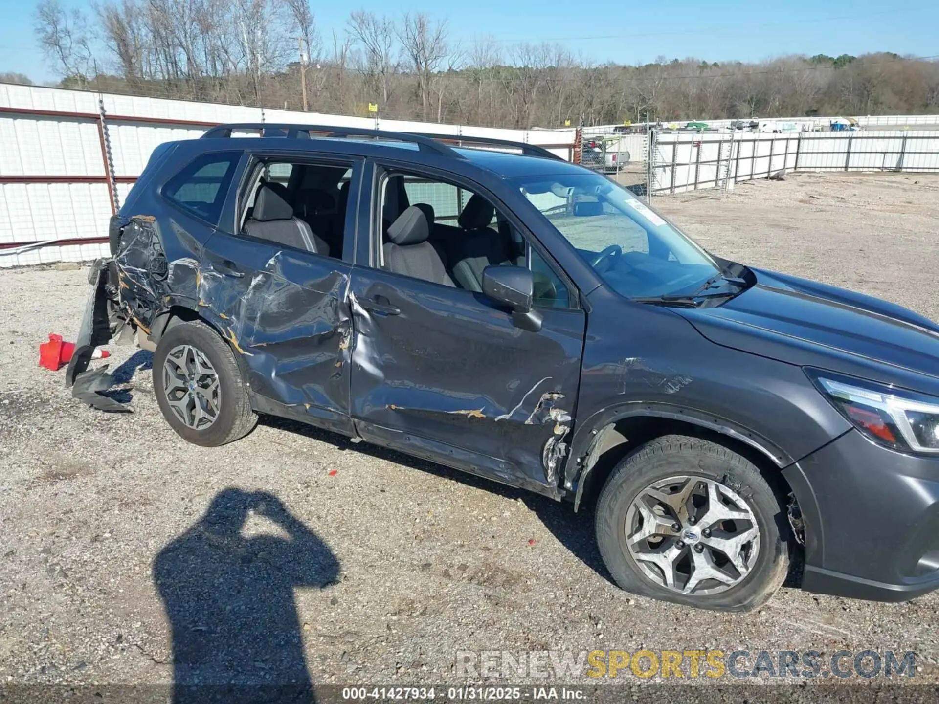 12 Photograph of a damaged car JF2SKAJCXMH556438 SUBARU FORESTER 2021