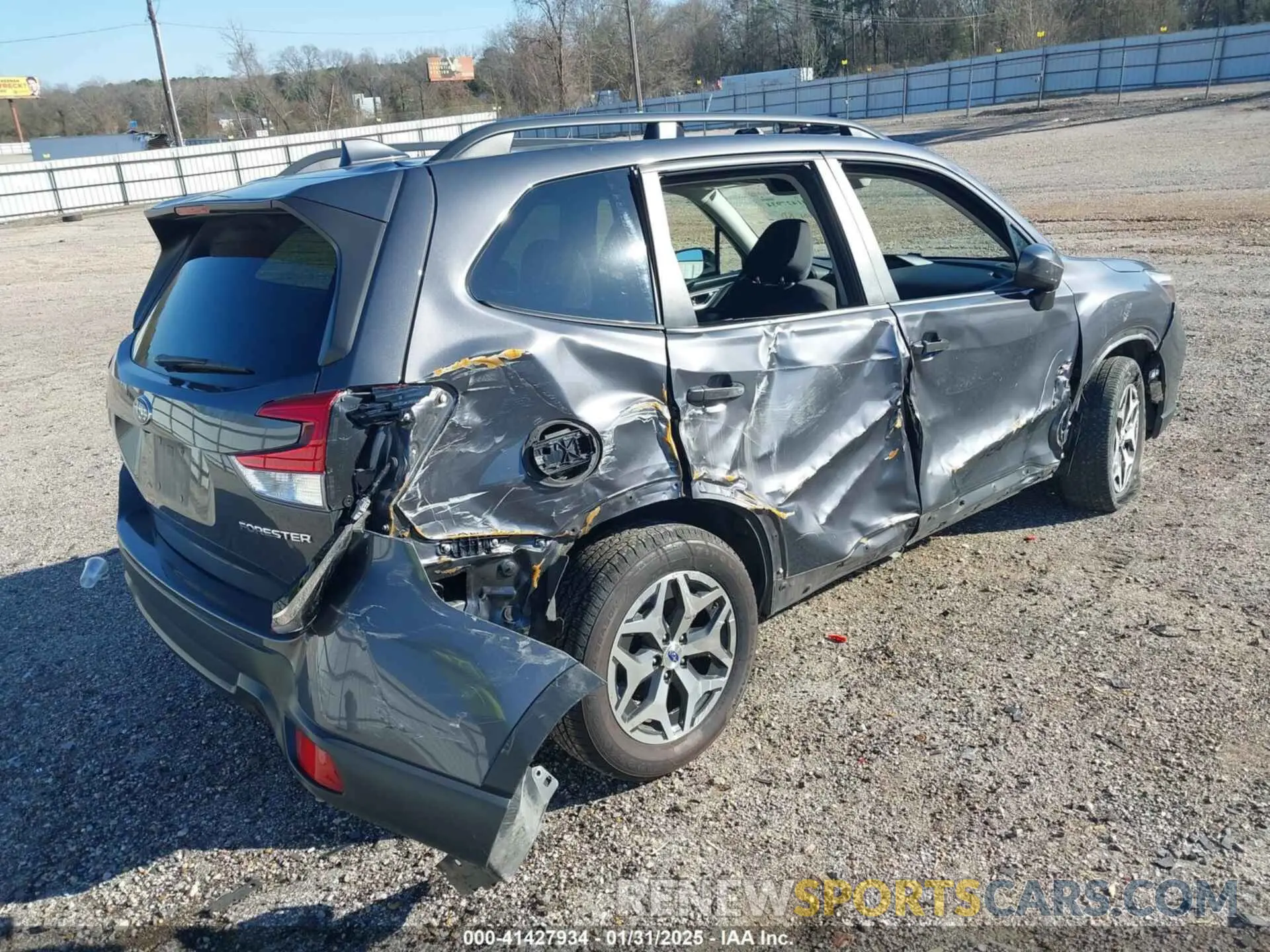 4 Photograph of a damaged car JF2SKAJCXMH556438 SUBARU FORESTER 2021