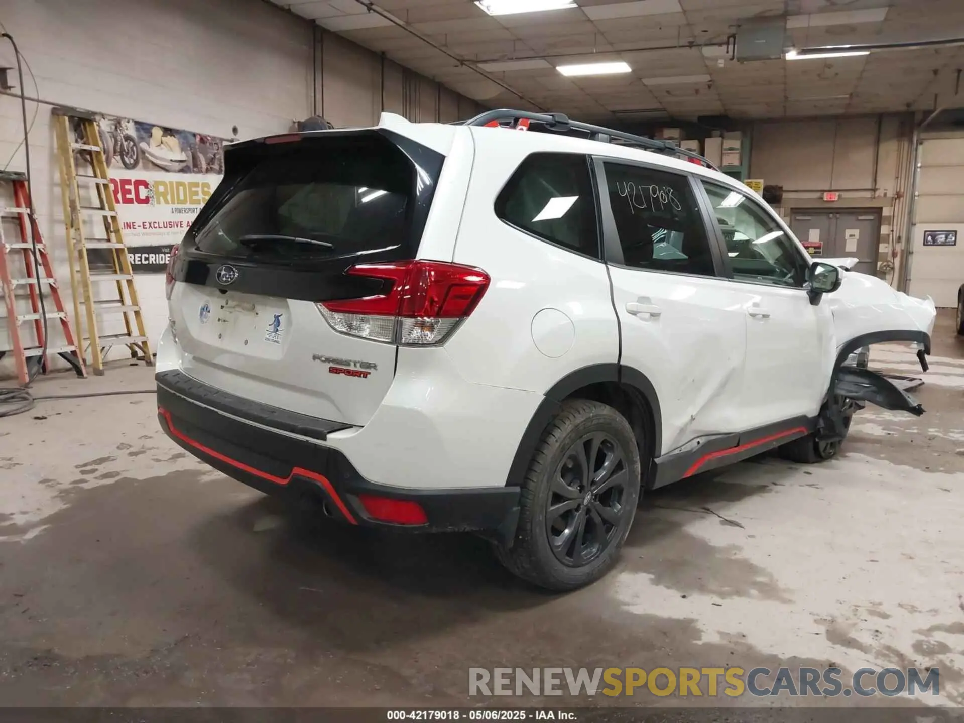 4 Photograph of a damaged car JF2SKARC1MH457589 SUBARU FORESTER 2021