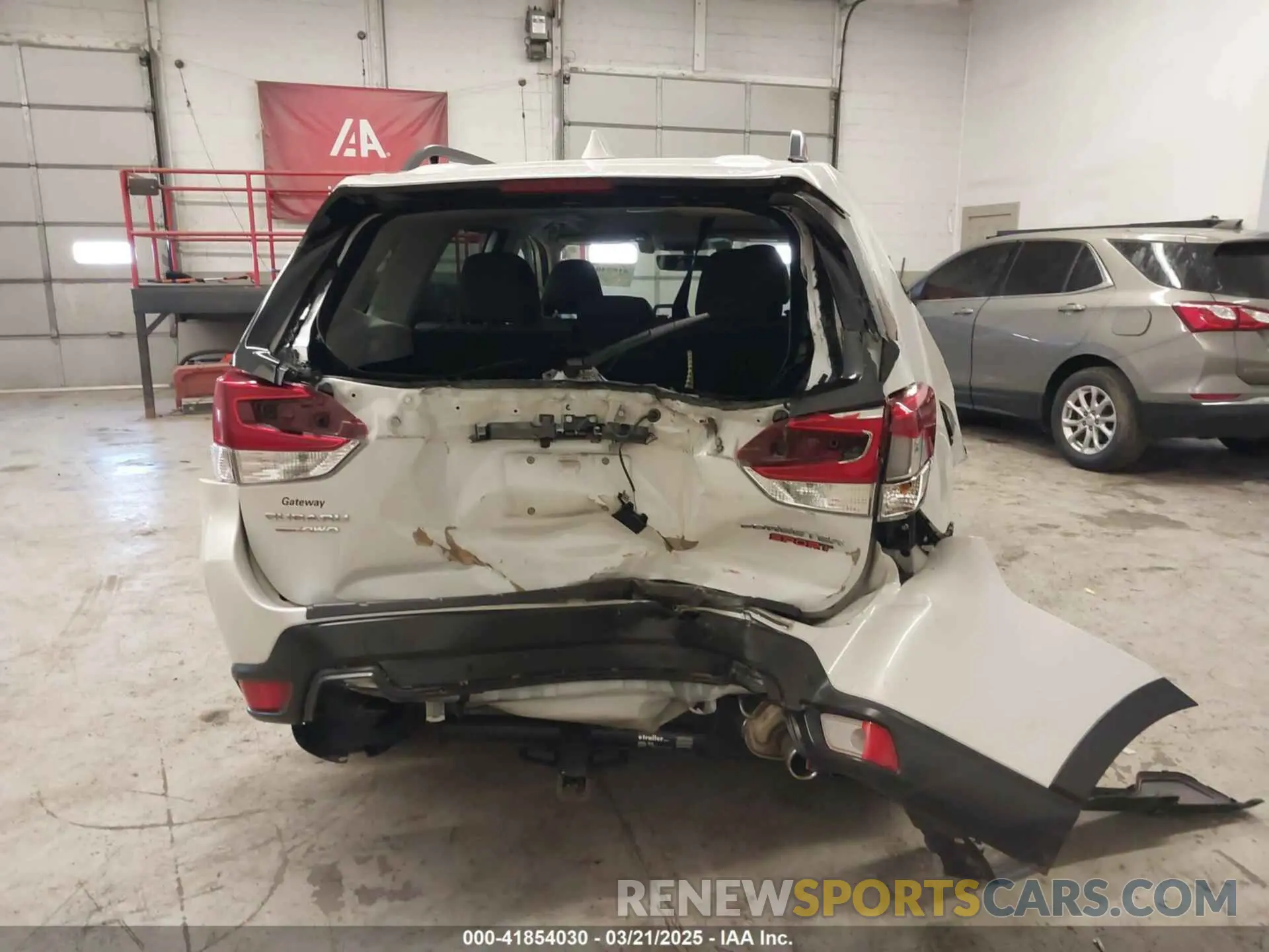 17 Photograph of a damaged car JF2SKARC5MH486657 SUBARU FORESTER 2021