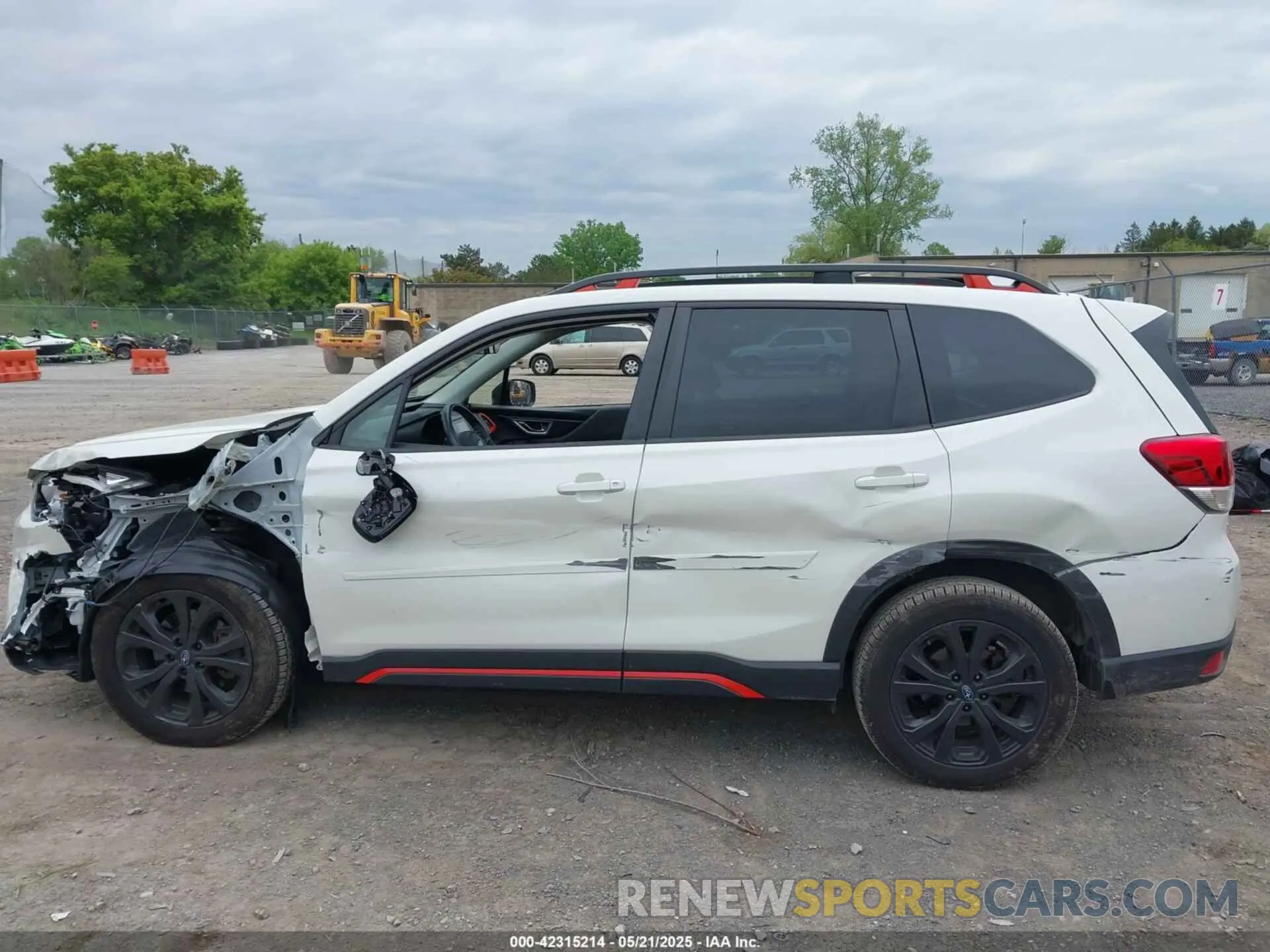 14 Photograph of a damaged car JF2SKARC6MH452064 SUBARU FORESTER 2021
