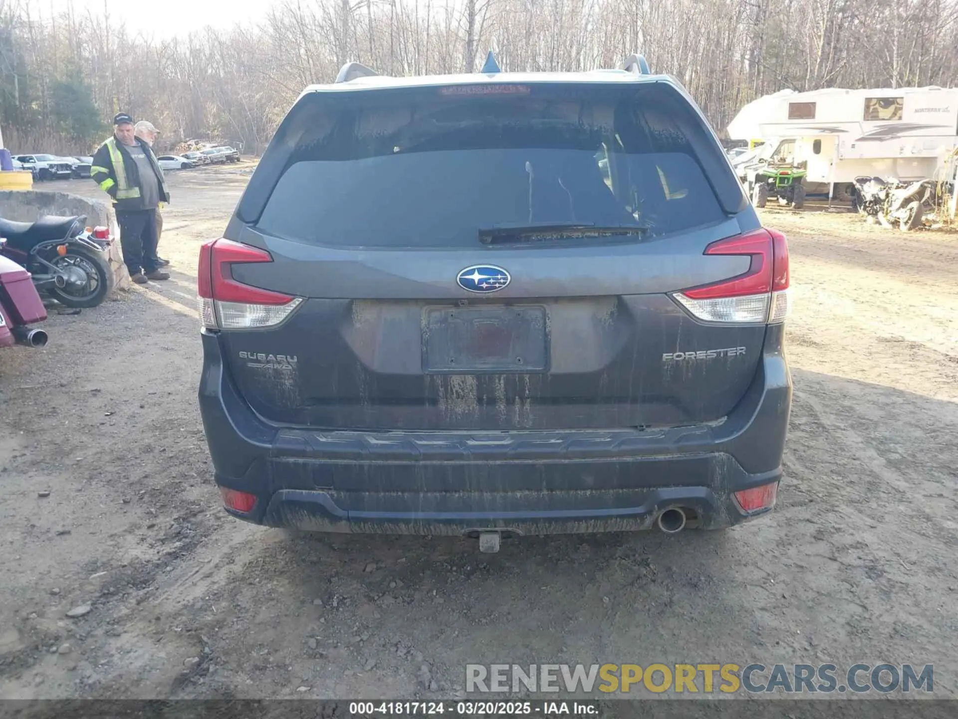 17 Photograph of a damaged car JF2SKASC9MH412281 SUBARU FORESTER 2021