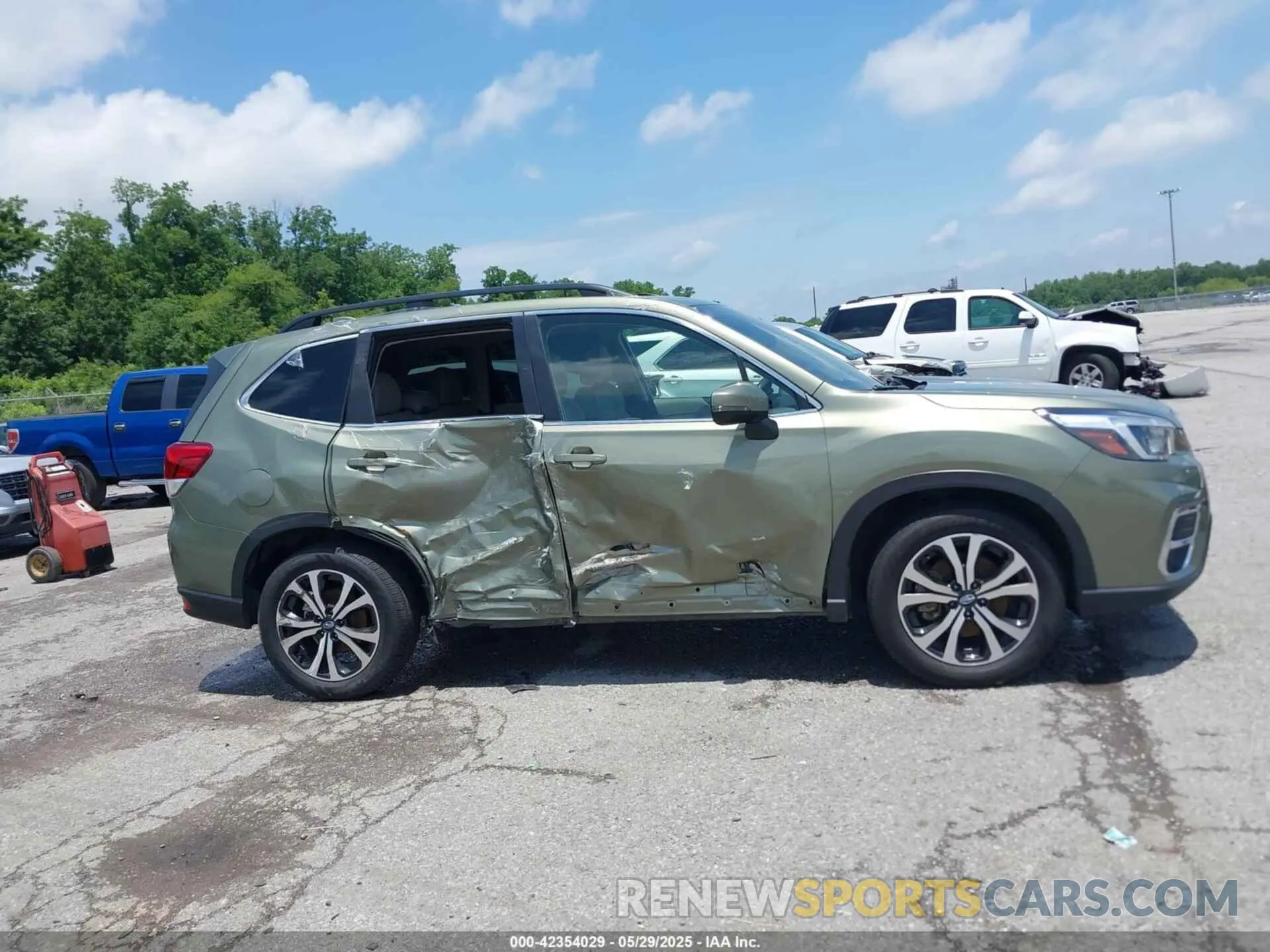 13 Photograph of a damaged car JF2SKAUC8MH479063 SUBARU FORESTER 2021