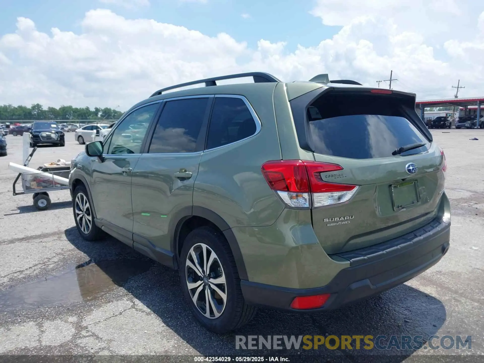 3 Photograph of a damaged car JF2SKAUC8MH479063 SUBARU FORESTER 2021