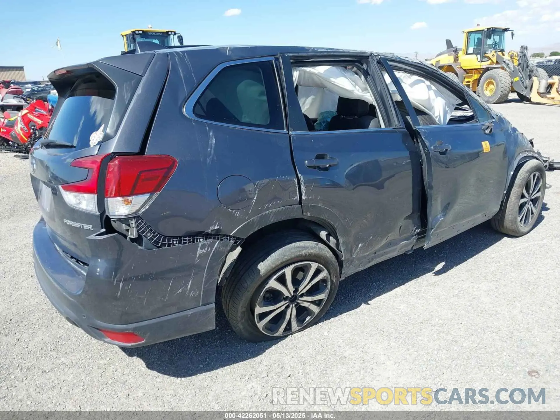 4 Photograph of a damaged car JF2SKAUC9MH541313 SUBARU FORESTER 2021