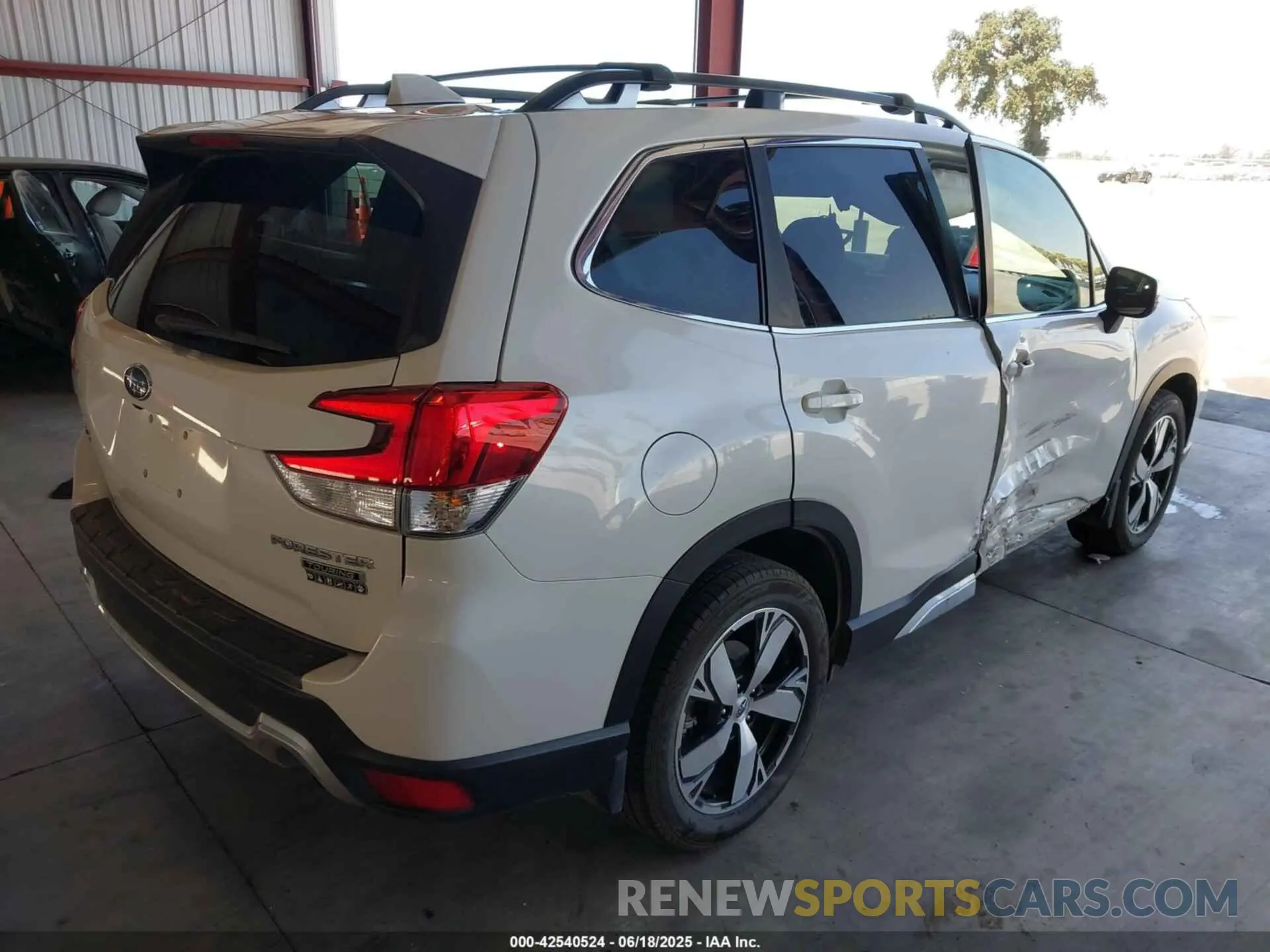 4 Photograph of a damaged car JF2SKAXC0MH585860 SUBARU FORESTER 2021