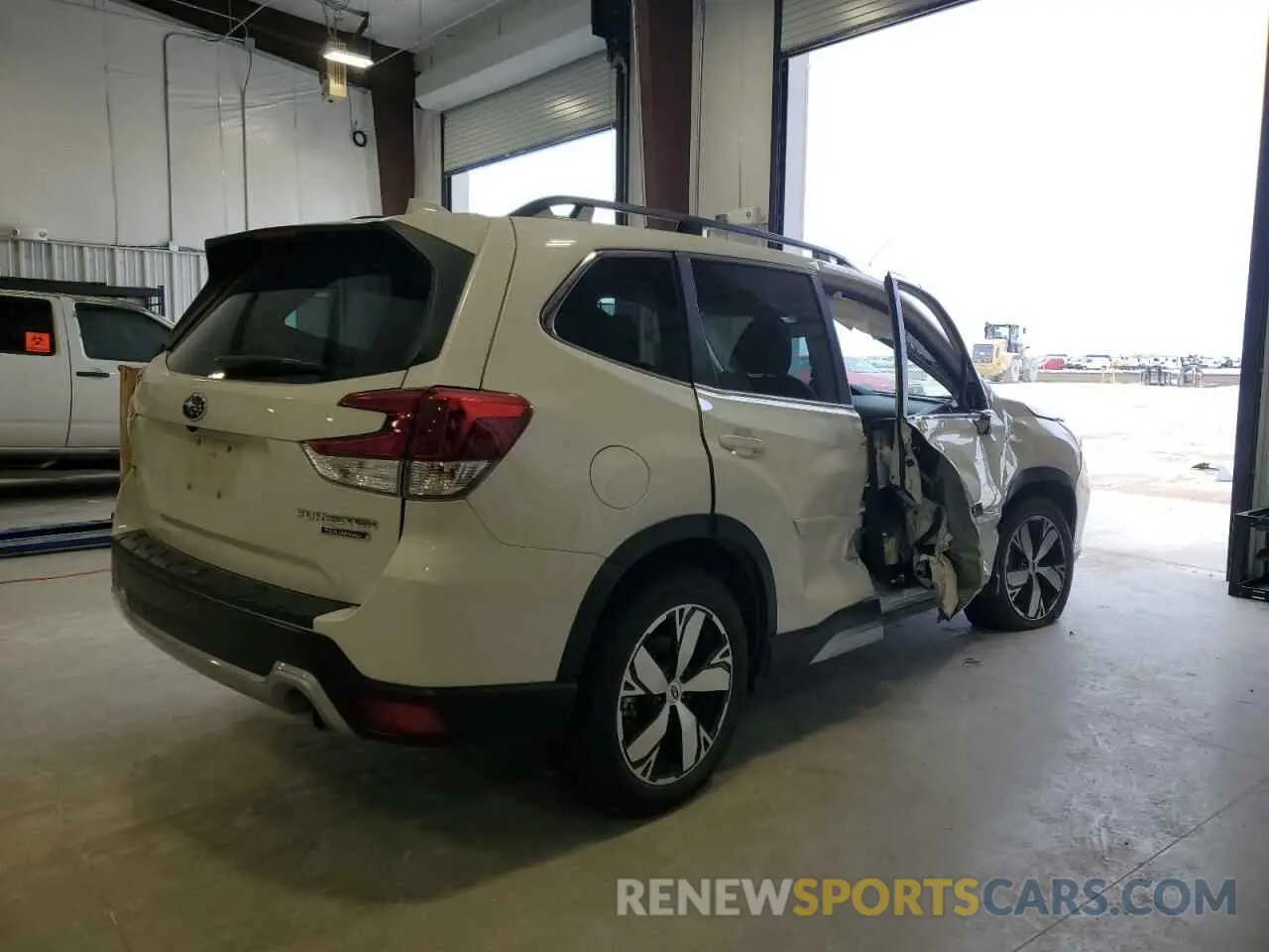 3 Photograph of a damaged car JF2SKAXC4MH511325 SUBARU FORESTER 2021