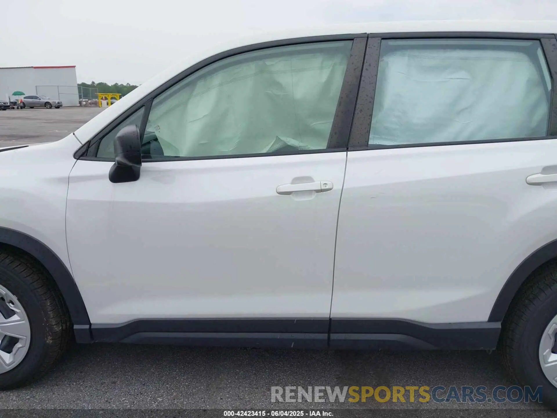 18 Photograph of a damaged car JF2SKAAC7NH513936 SUBARU FORESTER 2022