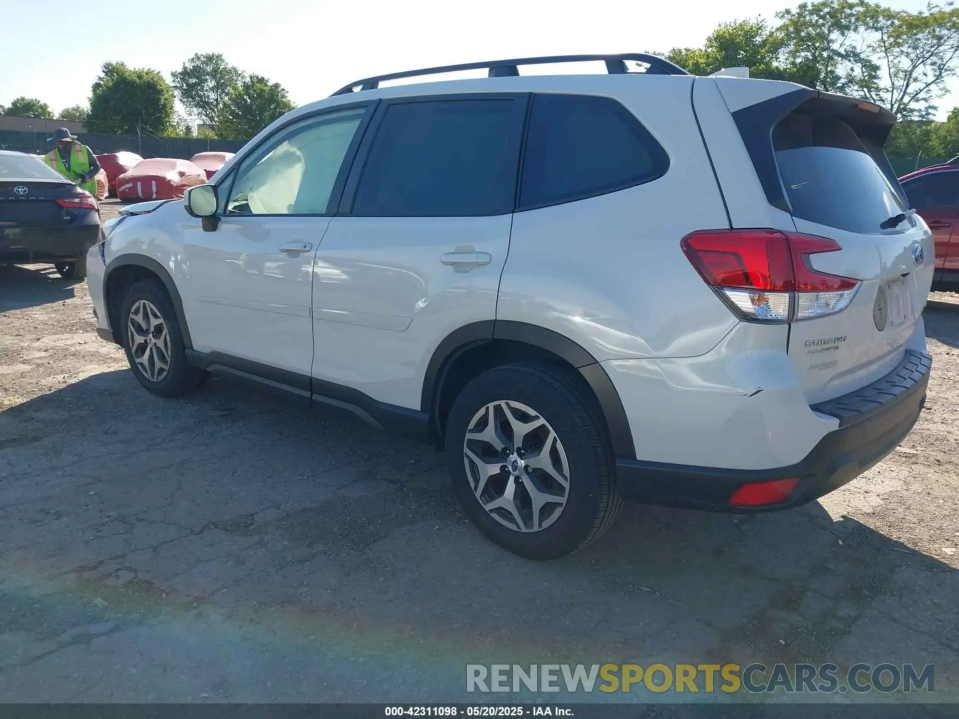 3 Photograph of a damaged car JF2SKADC0NH492763 SUBARU FORESTER 2022