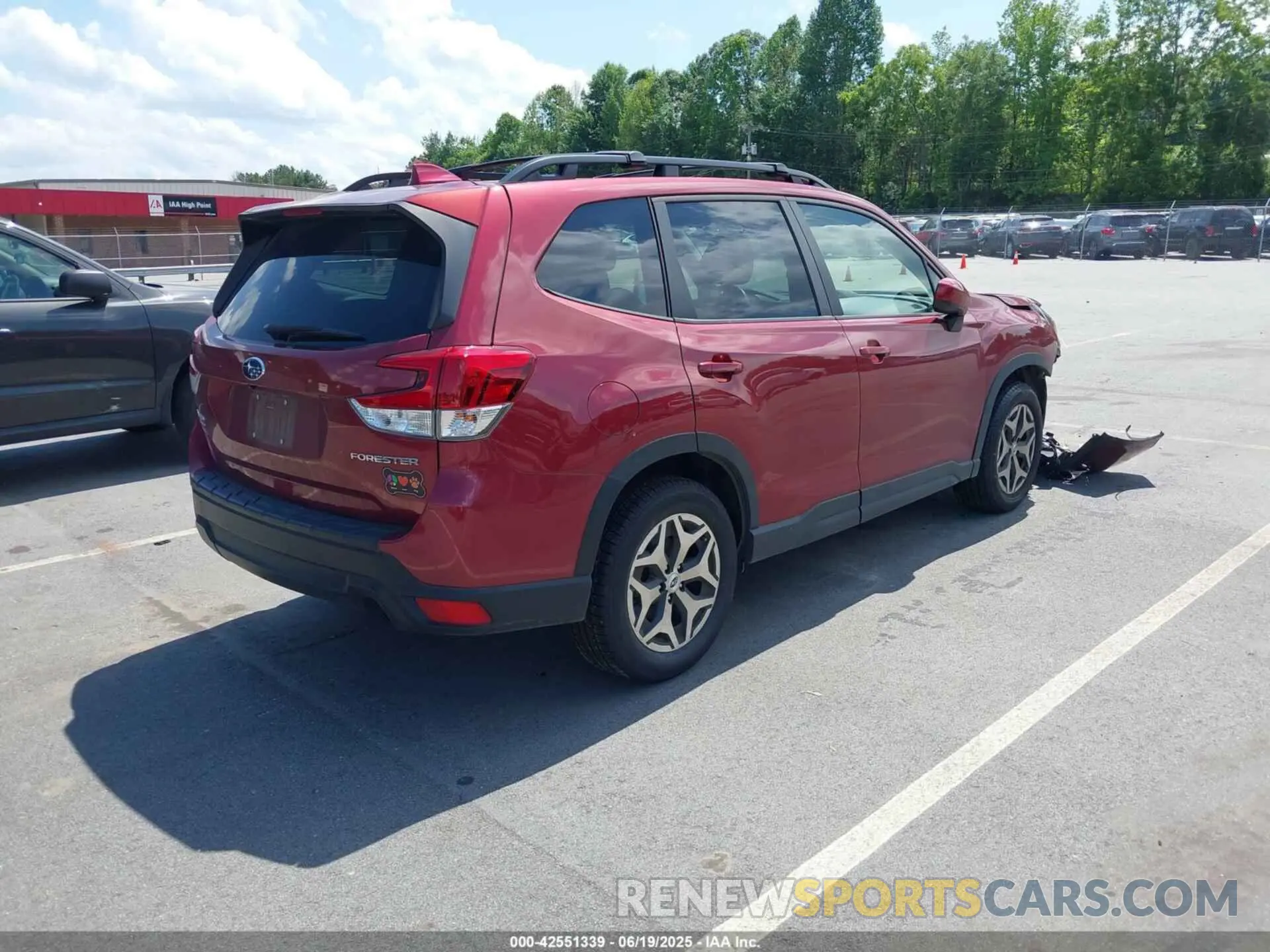 4 Photograph of a damaged car JF2SKADC4NH437491 SUBARU FORESTER 2022