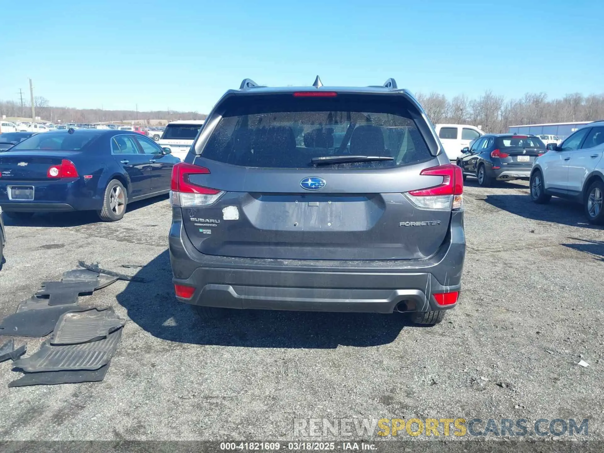 17 Photograph of a damaged car JF2SKADC6NH400961 SUBARU FORESTER 2022