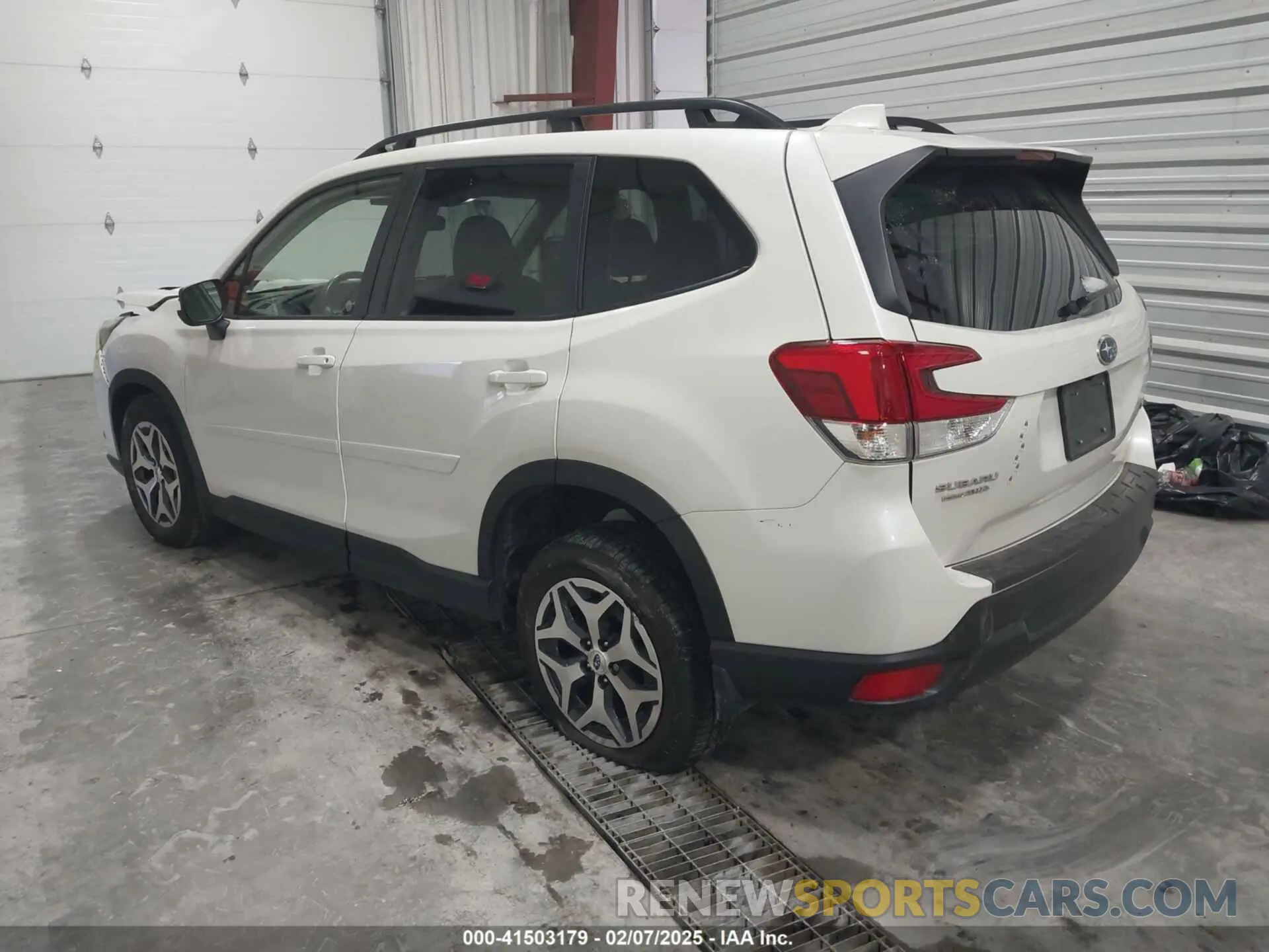3 Photograph of a damaged car JF2SKAEC0NH497962 SUBARU FORESTER 2022