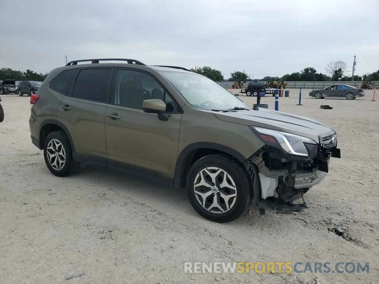 4 Photograph of a damaged car JF2SKAEC1NH413423 SUBARU FORESTER 2022