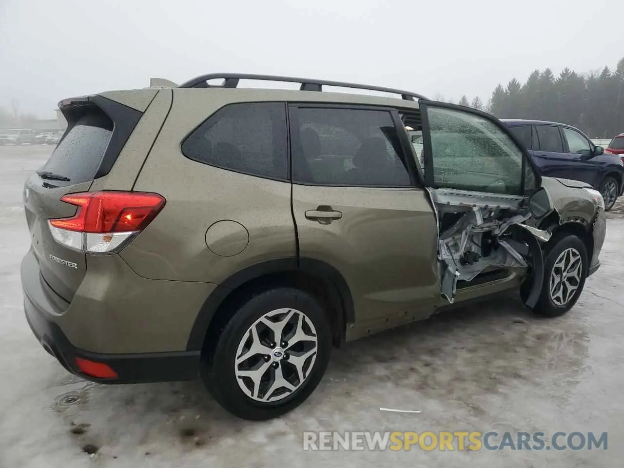 3 Photograph of a damaged car JF2SKAEC6NH515302 SUBARU FORESTER 2022