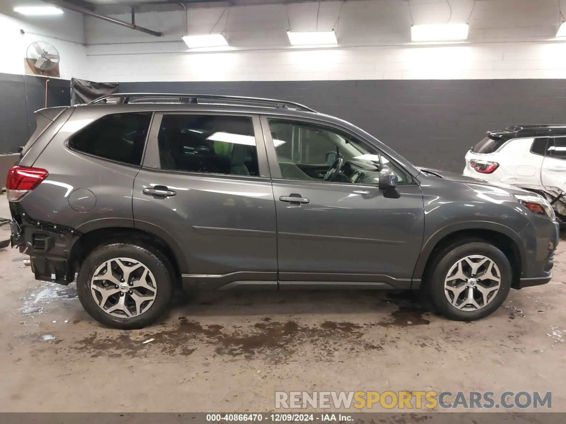 14 Photograph of a damaged car JF2SKAEC7NH467888 SUBARU FORESTER 2022